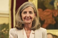 Dña. Elena Martinez